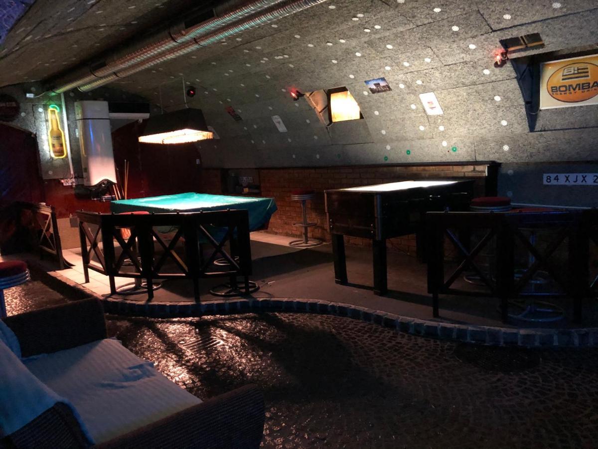 Whole Basement Former Pub 5 For Stag Do Budapest Eksteriør billede