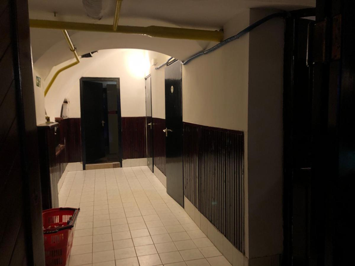 Whole Basement Former Pub 5 For Stag Do Budapest Eksteriør billede