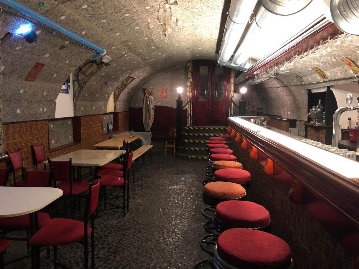 Whole Basement Former Pub 5 For Stag Do Budapest Eksteriør billede